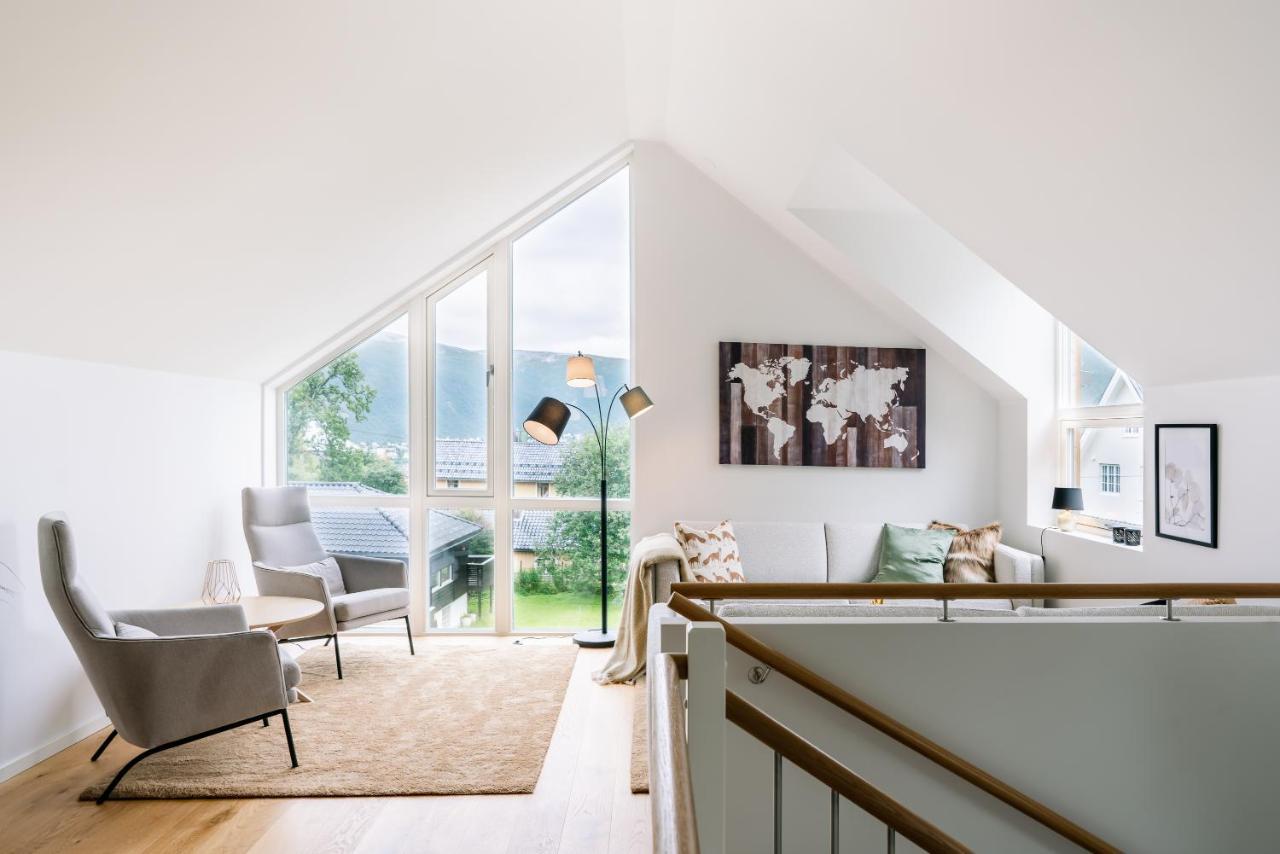 Modern Villas In Plush Town Tromso Ngoại thất bức ảnh