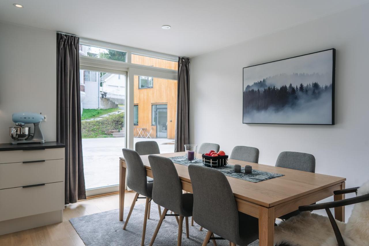 Modern Villas In Plush Town Tromso Ngoại thất bức ảnh